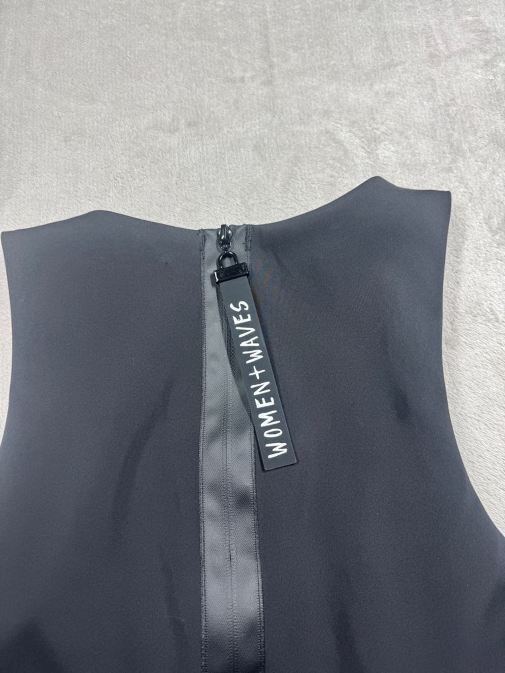 Women + Waves X H&M Black Padded Bikini Zip Back Surf Top Size 12 - Picture 11 of 16